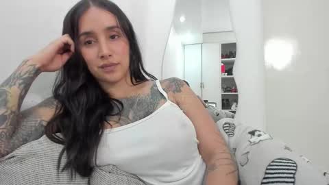 PetiteAlejaTs online show from 10/20/25, 10:10