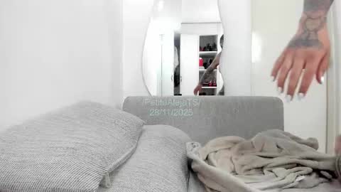 PetiteAlejaTs online show from 11/28/25, 05:04