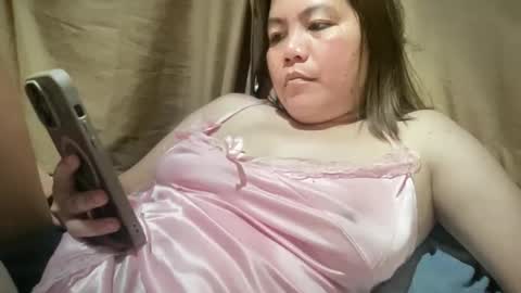 Snapshot of petiteasian_angel chatting on 04/16/26, 10:23 Hanna online show from 04/16/26, 10:23