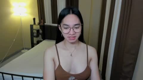 Snapshot of petiteasianmarian chatting on 03/14/26, 07:19 bigcock Marian online show from 03/14/26, 07:19