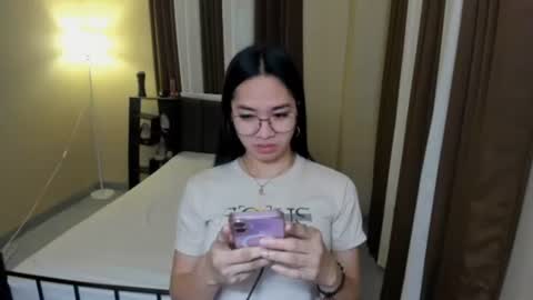 Snapshot of petiteasianmarian chatting on 03/18/26, 12:30 bigcock Marian online show from 03/18/26, 12:30