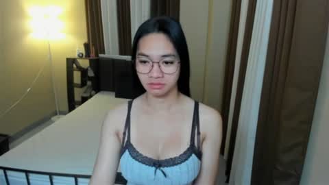 Snapshot of petiteasianmarian chatting on 04/14/26, 09:10 bigcock Marian online show from 04/14/26, 09:10