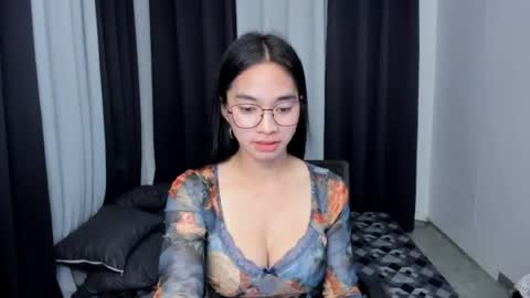 Snapshot of petiteasianmarian chatting on 06/13/26, 12:14 bigcock Marian online show from 06/13/26, 12:14