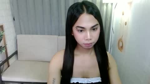 Snapshot of petiteasianyukie chatting on 01/16/26, 07:12 Yukie online show from 01/16/26, 07:12