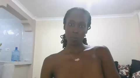 Snapshot of petiteblackbabe8 chatting on 04/19/26, 06:32 Ruth online show from 04/19/26, 06:32