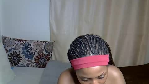 Caramel online show from 10/27/25, 03:27