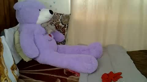 Caramel online show from 11/30/25, 01:26