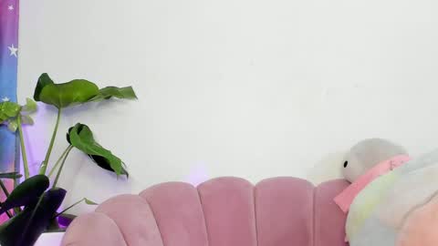 Snapshot of petitedanna chatting on 12/04/24, 01:14 Danna online show from 12/04/24, 01:14