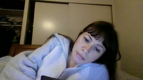 Snapshot of petitedoll30 chatting on 01/14/25, 02:40 Petitedoll30 online show from 01/14/25, 02:40