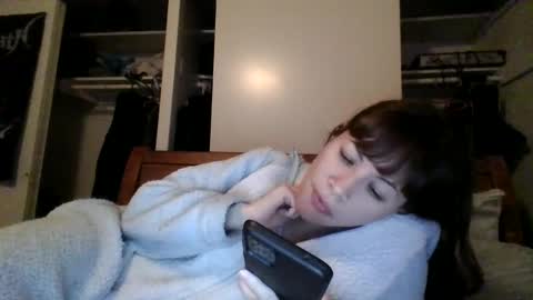 Snapshot of petitedoll30 chatting on 01/31/25, 03:30 Petitedoll30 online show from 01/31/25, 03:30