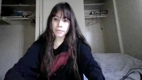 Snapshot of petitedoll30 chatting on 03/04/25, 01:01 Petitedoll30 online show from 03/04/25, 01:01