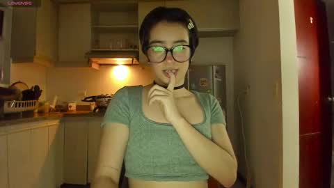 Lunna online show from 02/14/26, 01:35