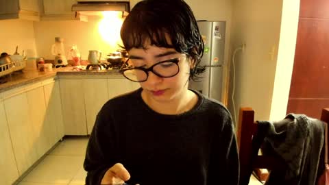 Snapshot of petitee_lunna chatting on 05/02/26, 01:21 Lunna online show from 05/02/26, 01:21