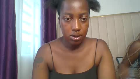 petiteebony6 online show from 05/14/26, 08:21
