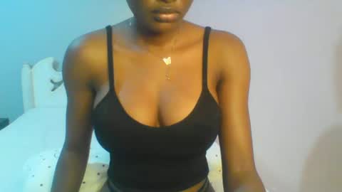 Snapshot of petiteediva chatting on 06/28/26, 02:50 diva online show from 06/28/26, 02:50