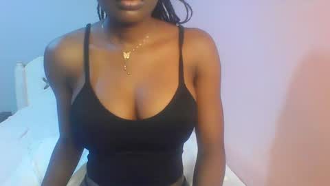 Snapshot of petiteediva chatting on 07/04/26, 03:02 diva online show from 07/04/26, 03:02