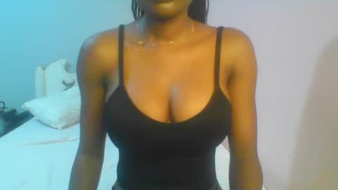Snapshot of petiteediva chatting on 07/05/26, 03:02 diva online show from 07/05/26, 03:02