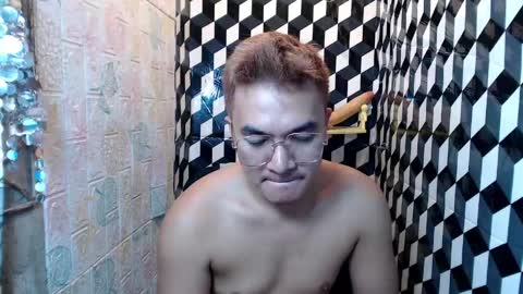 Snapshot of petitehugecockxnxxx chatting on 05/28/26, 02:20 Call me jake online show from 05/28/26, 02:20