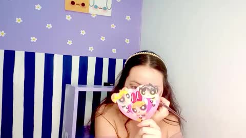 Snapshot of petiteivoryqueen chatting on 04/04/26, 01:37 danna online show from 04/04/26, 01:37