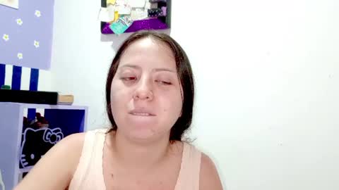 Snapshot of petiteivoryqueen chatting on 07/22/26, 06:16 danna online show from 07/22/26, 06:16