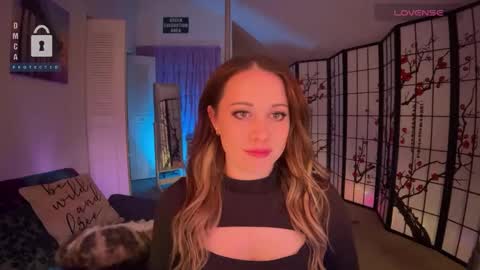 Snapshot of petitejewel chatting on 12/16/24, 06:32 Jules online show from 12/16/24, 06:32