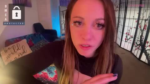 Snapshot of petitejewel chatting on 12/31/24, 05:29 Jules online show from 12/31/24, 05:29