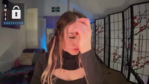 Snapshot of petitejewel chatting on 02/20/25, 12:15 Jules online show from 02/20/25, 12:15