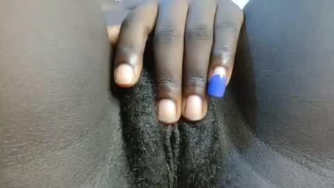 petiteme1 online show from 01/21/25, 05:20