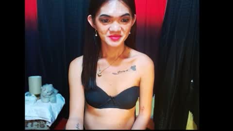 Snapshot of petitepinaycyrenets chatting on 03/22/26, 12:14 TsDELICIOUSCum69 online show from 03/22/26, 12:14