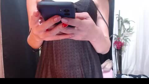 Snapshot of petitepinaycyrenets chatting on 03/28/26, 05:51 TsDELICIOUSCum69 online show from 03/28/26, 05:51