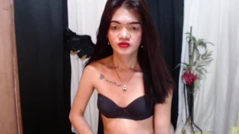 Snapshot of petitepinaycyrenets chatting on 04/06/26, 04:43 TsDELICIOUSCum69 online show from 04/06/26, 04:43