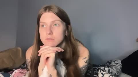 I am very new and dont know what im doing lol online show from 06/26/26, 01:43