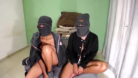 Snapshot of petitesammy chatting on 10/31/25, 05:08 petitesammy online show from 10/31/25, 05:08