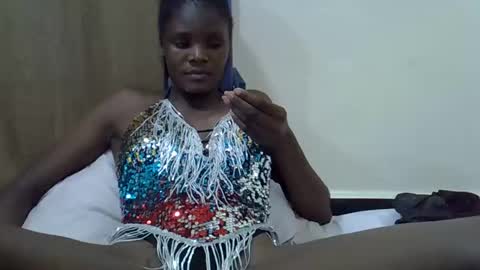 Snapshot of petiteslim2 chatting on 04/06/26, 04:19 petiteslim2 online show from 04/06/26, 04:19