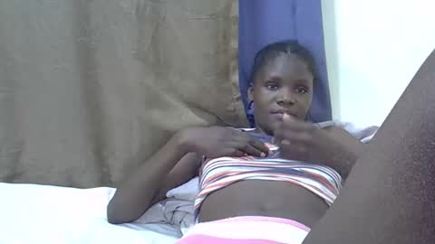 Snapshot of petiteslim2 chatting on 04/07/26, 07:25 petiteslim2 online show from 04/07/26, 07:25