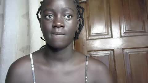 petitte_gyaal online show from 01/12/26, 04:01