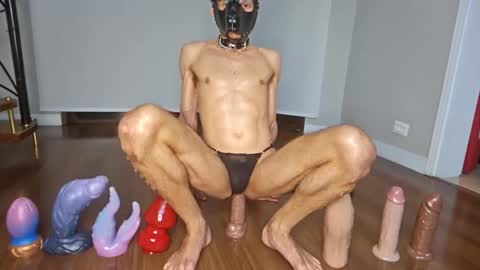 Snapshot of petsexboy chatting on 06/10/26, 01:28 petsexboy online show from 06/10/26, 01:28