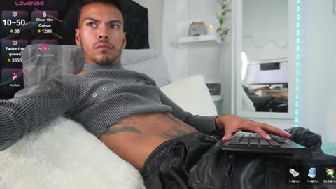 Snapshot of pettercat chatting on 01/30/25, 12:18 Pettercat online show from 01/30/25, 12:18