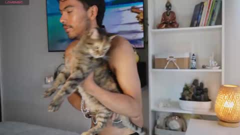 Snapshot of pettercat chatting on 11/06/25, 07:37 Pettercat online show from 11/06/25, 07:37