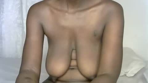 pettite_cora1 online show from 11/17/25, 03:29