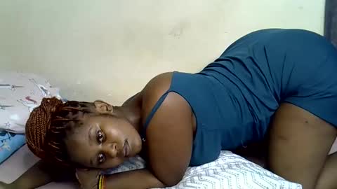 pettite_gal online show from 05/12/26, 05:32