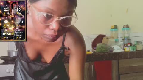 Snapshot of pettitemellany chatting on 01/19/25, 08:51 pettitemellany online show from 01/19/25, 08:51