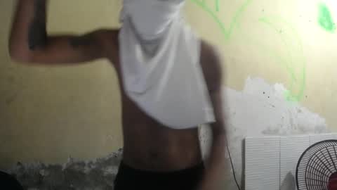 Snapshot of petty_boy777 chatting on 12/16/25, 12:43 petty_boy777 online show from 12/16/25, 12:43