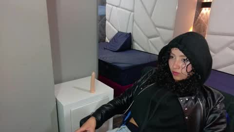 Moon  online show from 11/09/25, 12:47