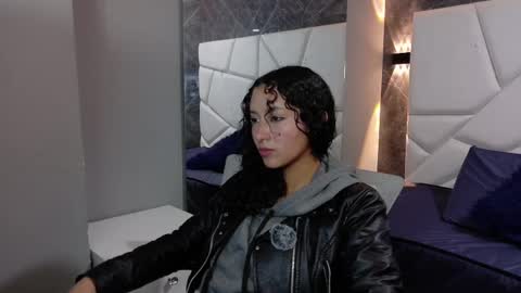 Moon  online show from 11/29/25, 11:35