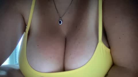 Snapshot of peular chatting on 06/30/26, 04:52 peular online show from 06/30/26, 04:52