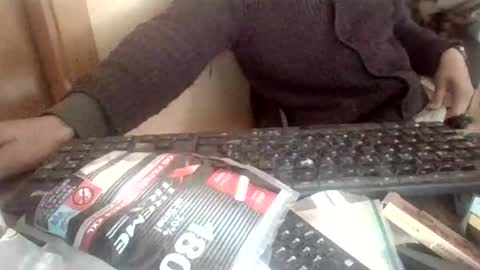peyo873996 online show from 05/11/26, 09:04