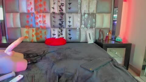 Snapshot of peyton_wat20 chatting on 10/11/25, 06:56 peyton_wat20 online show from 10/11/25, 06:56