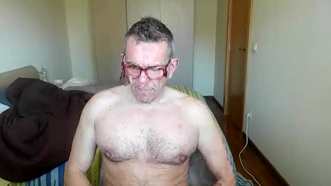 Snapshot of pg19clp4191zm chatting on 03/16/26, 02:32 Alex online show from 03/16/26, 02:32