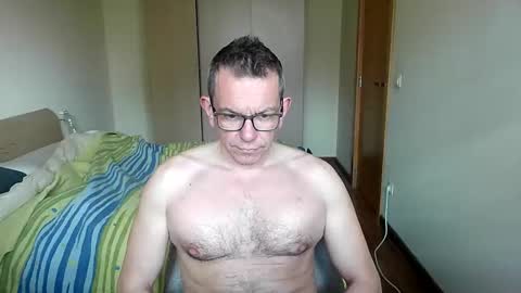 Snapshot of pg19clp4191zm chatting on 03/23/26, 02:10 Alex online show from 03/23/26, 02:10